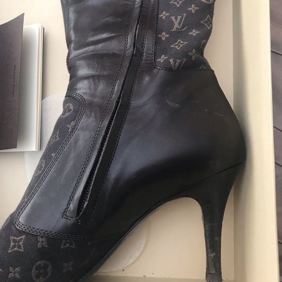 Brown original Louis Vuitton boots - Picture 4 of 5
